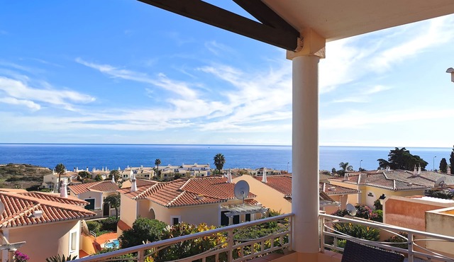 Pretty Villa has Amazing Sea Views, Private Pool, AC, Wi Fi - walk to the Beach!