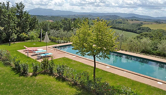 Private country villa with swimming pool in Umbria