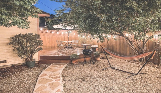 Private LA craftsman home in Atwater Village!