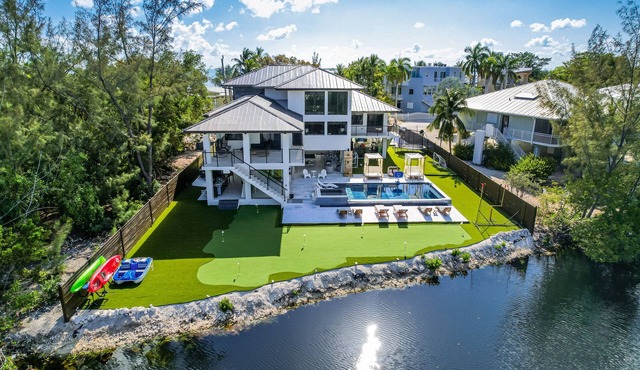 Private Oasis Retreat Pool Villa
