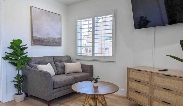 Private studio centrally located in Simi Valley