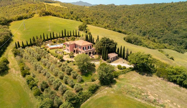 Private Tuscan Villa with Pool near Volterra