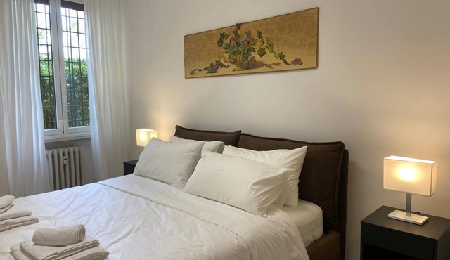 QUIET 2 BEDROOM APARTMENT WITH GARDEN IN PARIOLI