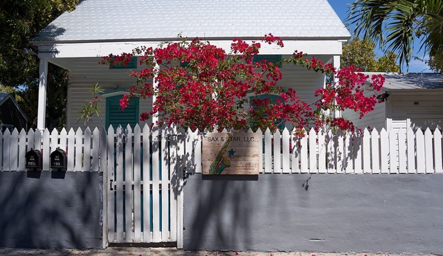 Quiet Conch House in Historic District