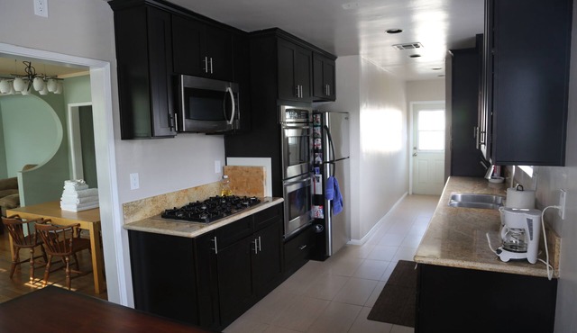 Quiet, Large Remodeled Family Home in Very Quiet Residential Area - NO SMOKING