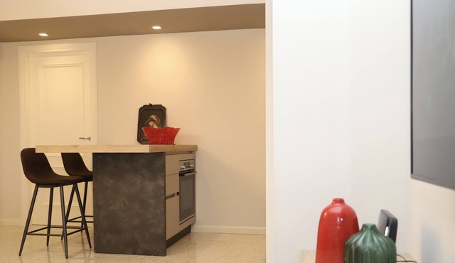 REFINED APARTMENT IN THE HEART OF MODENA