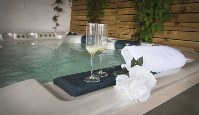 Residence Felice -14 accommodation 300 meters from the sea, swimming pool, garage, new building
