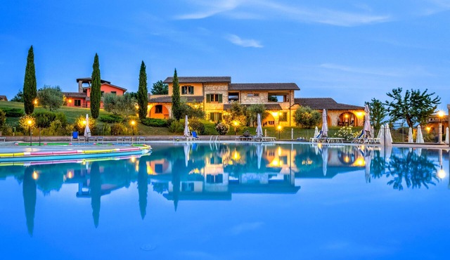 Residence with private beach in Talamone