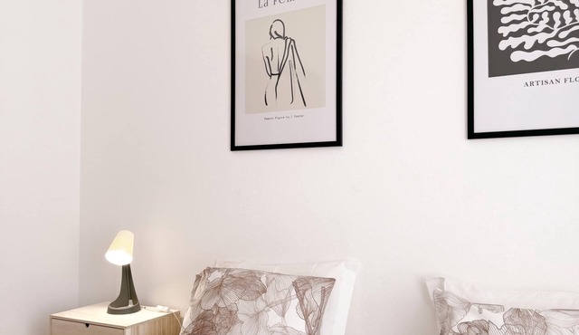 Retreat with Terrace and View in Espiche