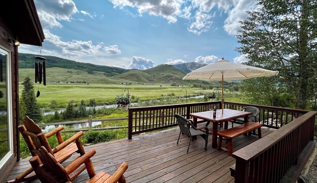 Riverside Eagle View, 5bedrooms 3bath, hot tub, CB South. 8 adults/4 children