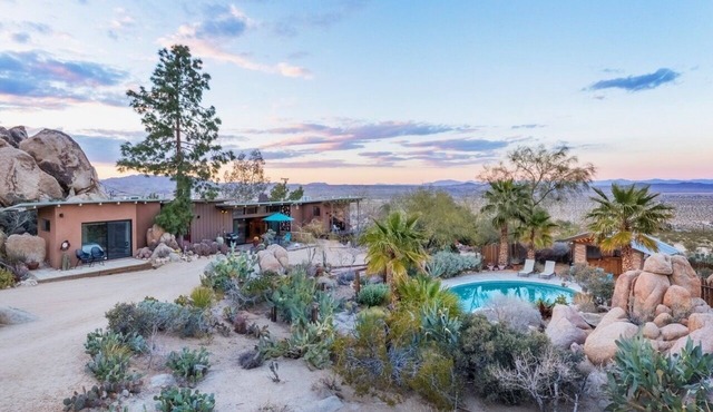 Rockbound Oasis Retreat - Family friendly and stunning hot tub views in Joshua Tree
