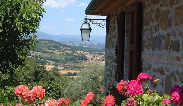 ROMANTIC 17C VILLA -Fabulous VIEWS-Stunning POOL Complex.HOT TUB.PIZZA OVEN.A/C