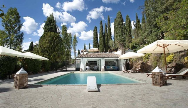 Romantic House with Salt water pool. il Glicine
