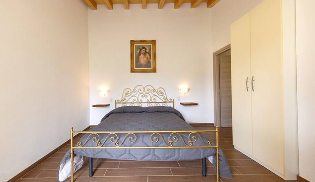 Room 'Camera 1' with Shared Pool, Shared Garden and Air Conditioning