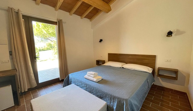 Room 'Santa Lorica - Camera 22' with Shared Pool, Wi-Fi and Air Conditioning