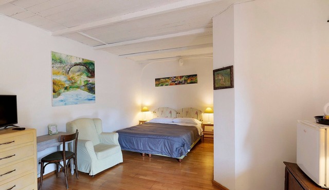 Room 'Verde Mela' with Mountain View, Wi-Fi and Air Conditioning
