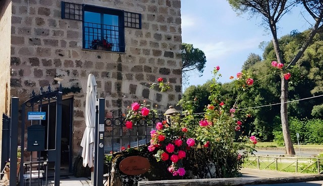Room 'Via Francigena' with Wi-Fi and Air Conditioning