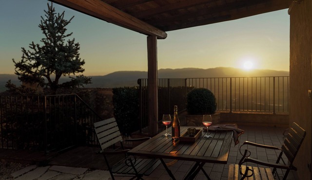 Scappo in Umbria, L'incanto