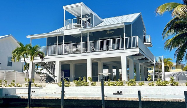 Sea Glass House of Summerland Key! Pool, 70 feet of Seawall, deep water canal!