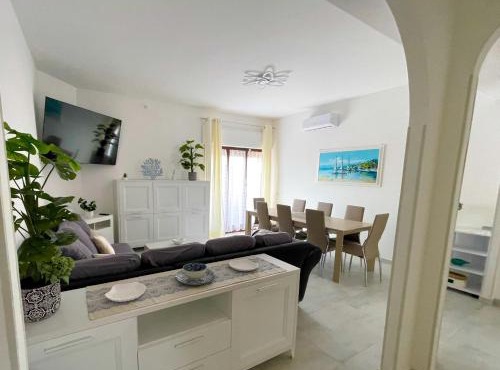 SEA PEARL Boutique Apartment - Bright and spacious, with modern Mediterranean décor, just 100 meters from the Lavinio seafront