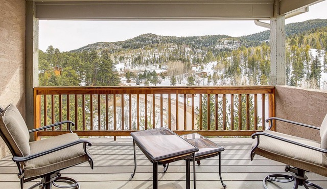 Secluded & Spacious Mountain Getaway