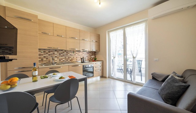 Sirius, one-bedroom flat 200 m from the beach and with rooftop condominium pool