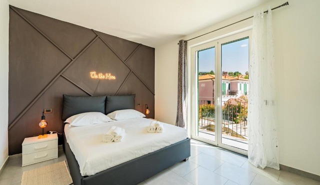 Skybnb APPARTMENTS 30 mt from the sea