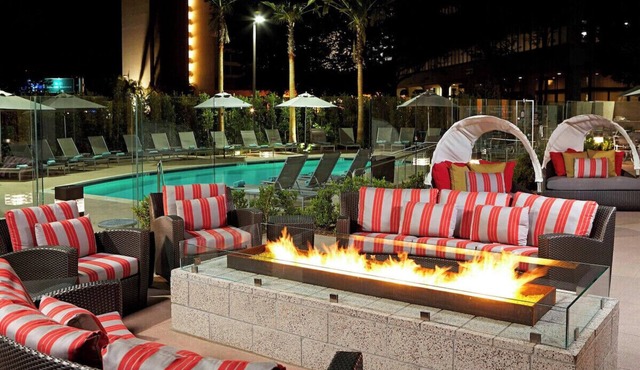 SkyGate 2BR Suite pool/breakfast/gym
