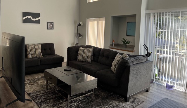 Spacious 2 Bed 2 Bath Apartment