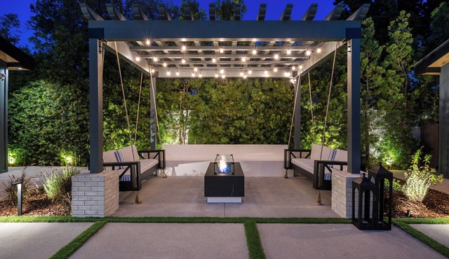 Spacious 6-bedroom Mansion with 250 People Event Space in Sheman Oaks