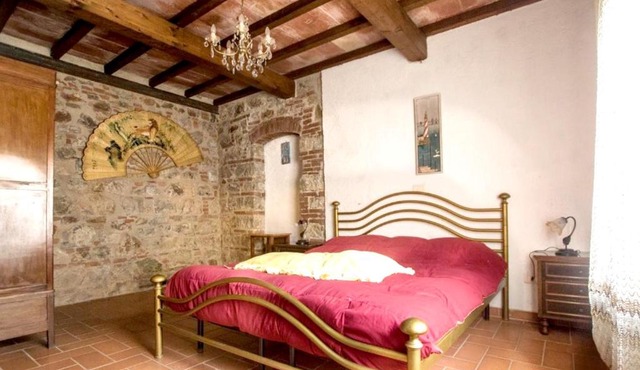 Spacious Apartment in Massa Marittima with Shared Pool