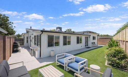 Spacious Disneyland 5 Bedroom 4 Bath House with Game Room