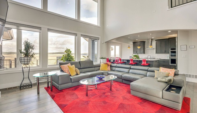 Spacious Southern Colorado Home w/Mountain Views