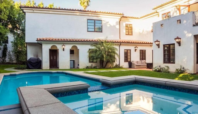 Spanish Villa in Heart of Hollywood with Pool Spa