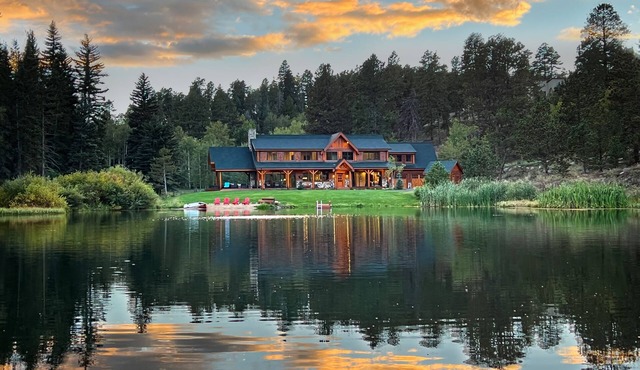 Spectacular Waterfront Home in the Mountains. Welcome to Green Valley Lodge!