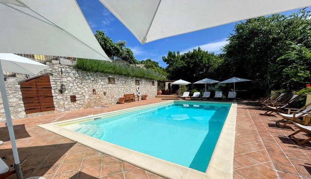 spoleto country park is a wonderland for everyone and sleeps 32 of all ages