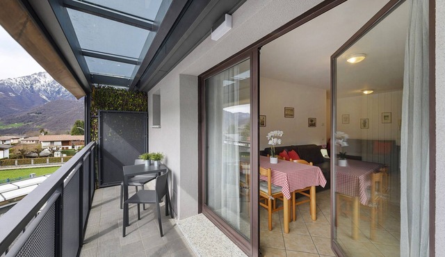 Studio 'Como's Lake Mountains Beb' with Mountain View, Private Terrace & Wi-Fi
