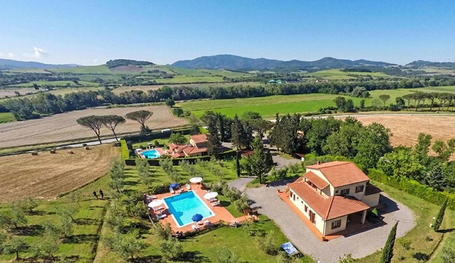 Stunning apartment in Montecatini Val di Cecina