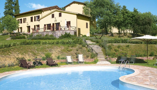 Stunning private villa for 22 guests with private pool, WIFI, TV, patio and pets allowed