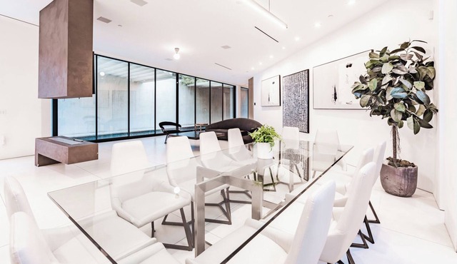 Stunning 5BRM Hollywood Hills Villa Retreat!