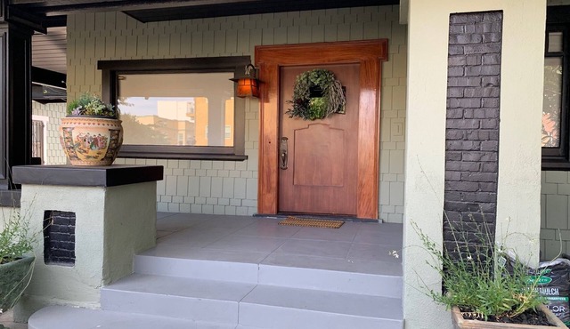 Stunning Historic Family Home in Los Angeles near Korea townn