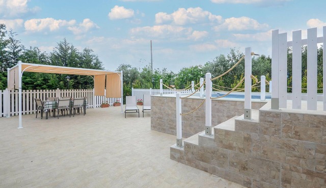 Stunning home in Cecina