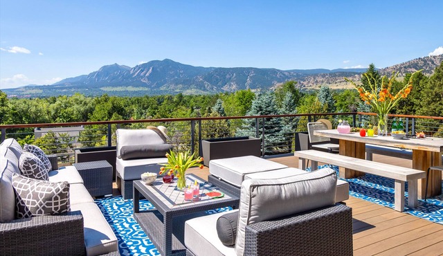 Stunning Home with Flatirons Views, 10-Min to Downtown & CU Campus!