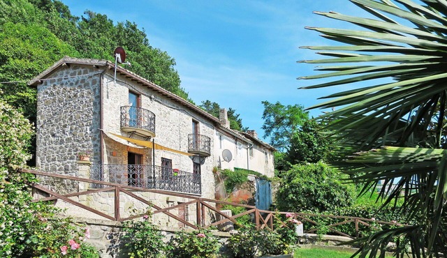 Stunning private villa for 4 guests with WIFI, TV, patio and pets allowed