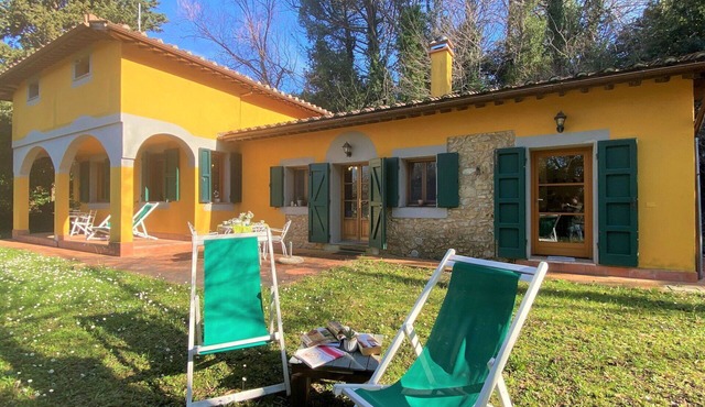 Stunning private villa for 4 people with WIFI, pets allowed and panoramic view