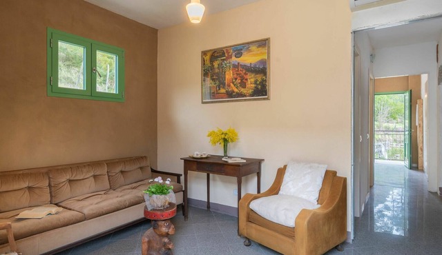 Stunning private villa with WIFI, TV, terrace, pets allowed, panoramic view and parking