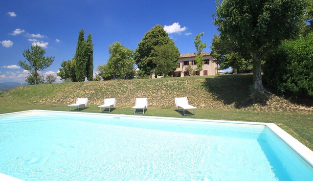 Stunning private villa with private pool, WIFI, TV, patio, pets allowed and panoramic view