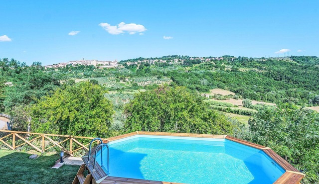 Stunning private villa with private pool, WIFI, hot tub, TV, patio, pets allowed and panoramic v.