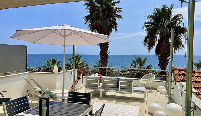 Stunning villa for 7 guests with WIFI, A/C, TV and terrace