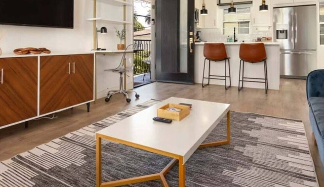 Stylish 1BR Luxe Apartment in Downtown Culver City